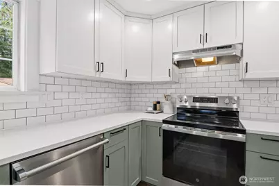 20511 Greening Road, Bothell, WA 98012 - Photo 8