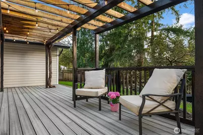 20511 Greening Road, Bothell, WA 98012 - Photo 32