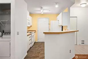 4020 S 222nd Pl, Kent, WA 98032 - Photo 10