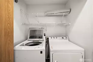 4020 S 222nd Pl, Kent, WA 98032 - Photo 4