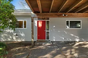 15233 22nd Ave SW, Burien, WA 98166 - Photo 2