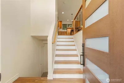 11306 25th Avenue SW, Seattle, WA 98146 - Photo 2