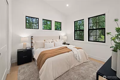 16656 NE 12th Street, Bellevue, WA 98008 - Photo 18