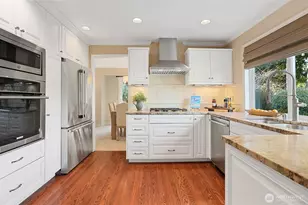 975 NW Inneswood Pl, Issaquah, WA 98027 - Photo 6