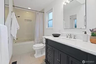 975 NW Inneswood Pl, Issaquah, WA 98027 - Photo 12