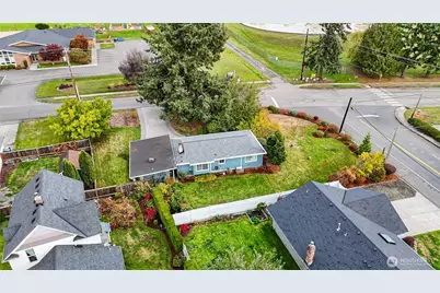 1302 Pine Avenue, Snohomish, WA 98290 - Photo 2
