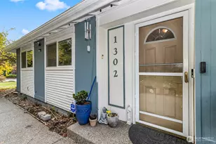 1302 Pine Ave, Snohomish, WA 98290 - Photo 2