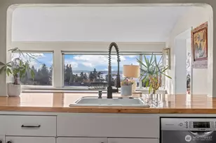 4411 SW Othello St, Seattle, WA 98136 - Photo 12