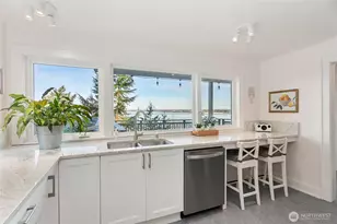 322 S Forest St, Bellingham, WA 98225 - Photo 12