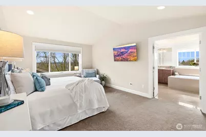 9026 NE 127th Place, Kirkland, WA 98034 - Photo 18
