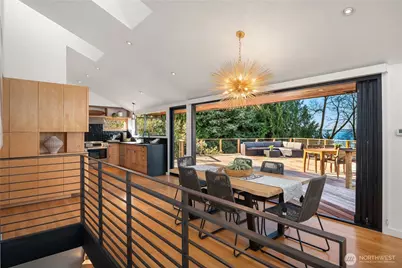 3350 58th Avenue SW, Seattle, WA 98116 - Photo 8