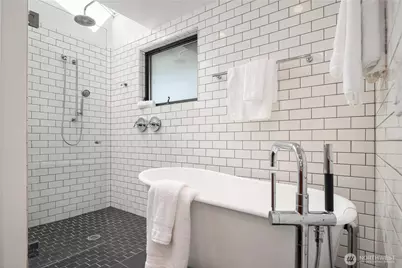 3350 58th Avenue SW, Seattle, WA 98116 - Photo 20