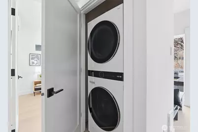 2016 Fairview Avenue E #D, Seattle, WA 98102 - Photo 22