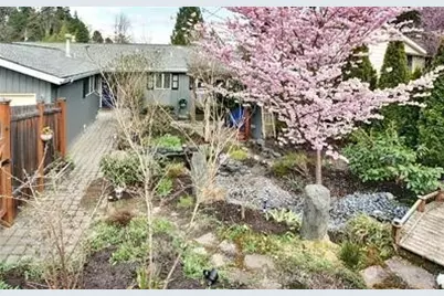 9240 Sand Point Way NE, Seattle, WA 98115 - Photo 2