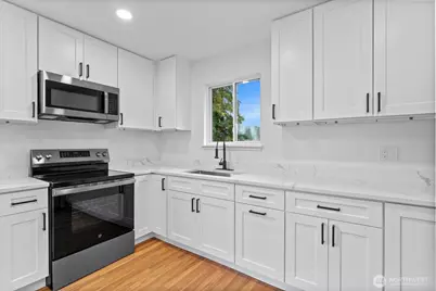 4707 Black Lake Belmore Road SW #27, Olympia, WA 98512 - Photo 8