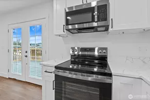 4707 Black Lake Belmore Road SW, Olympia, WA 98512 - Photo 10