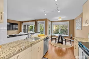 22910 90th Ave W, Edmonds, WA 98026 - Photo 12