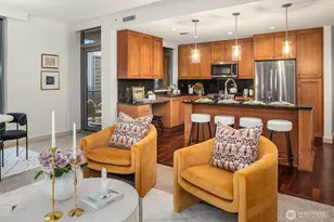 10610 NE 9th Pl, Bellevue, WA 98004 - Photo 14