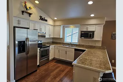 7218 39th Place NE, Marysville, WA 98270 - Photo 6