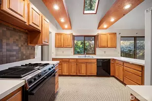 413 Viewcrest Rd, Bellingham, WA 98229 - Photo 12