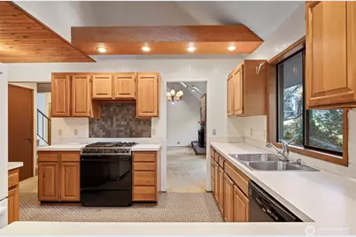 413 Viewcrest Road, Bellingham, WA 98229 - Photo 10