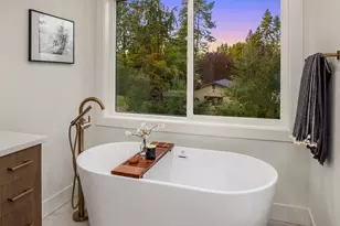 13662 NE 101st St, Kirkland, WA 98033 - Photo 18