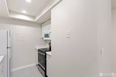 14630 NE 32nd Street #7, Bellevue, WA 98007 - Photo 8