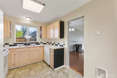 209 S Cedar Street, Buckley, WA 98321 - Photo 10