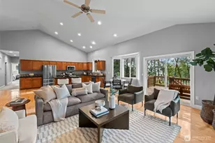 1010 Potlatch Dr, Fox Island, WA 98333 - Photo 4