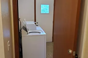 606 8th St NW, Puyallup, WA 98371 - Photo 16