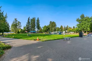 11110 20th Dr SE, Everett, WA 98208 - Photo 32