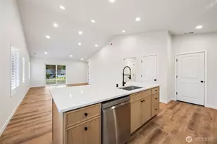 401 Pershing Ave, Carbonado, WA 98323 - Photo 12