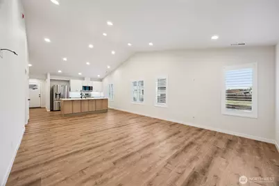 401 Pershing Avenue, Carbonado, WA 98323 - Photo 6