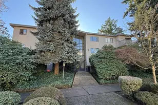 9901 NE 4th St, Bellevue, WA 98004 - Photo 1