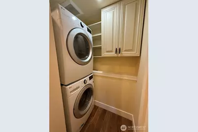 9901 NE 4th Street #3, Bellevue, WA 98004 - Photo 22