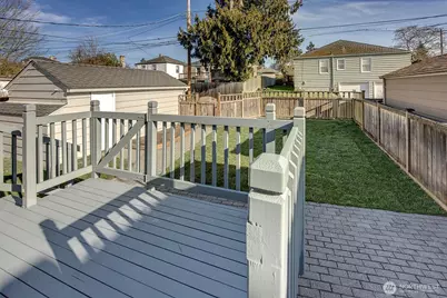 8004 22nd Avenue NW, Seattle, WA 98117 - Photo 26