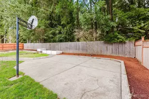 611 NE Conifer Dr, Bremerton, WA 98311 - Photo 34