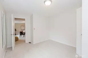 611 NE Conifer Dr, Bremerton, WA 98311 - Photo 28