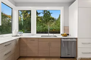 13068 SE 19th Ct, Bellevue, WA 98005 - Photo 20