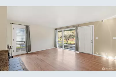 4721 26th Avenue SW, Seattle, WA 98106 - Photo 8