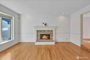 7929 Cyrus Pl, Edmonds, WA 98026 - Photo 4