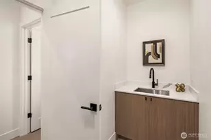 4408 1st Ave NE, Seattle, WA 98105 - Photo 14