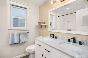 114 W Florentia St, Seattle, WA 98119 - Photo 14