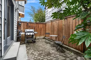 114 W Florentia St, Seattle, WA 98119 - Photo 18