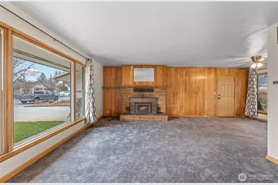 32 Furney Street, Wenatchee, WA 98801 - Photo 4