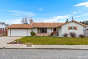 32 Furney St, Wenatchee, WA 98801 - Photo 1