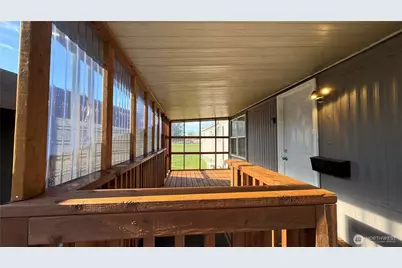 7 Meander Way, Aberdeen, WA 98520 - Photo 8