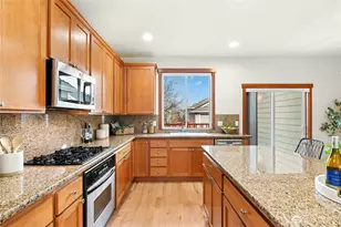 2870 NE Logan St, Issaquah, WA 98029 - Photo 10