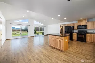 965 N Fruitdale Rd, Sedro Woolley, WA 98284 - Photo 4