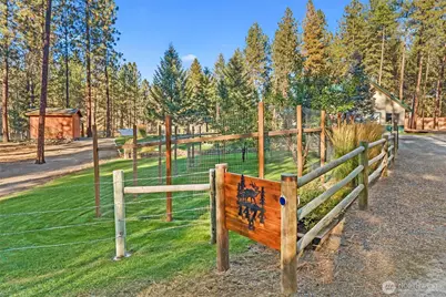 1474 B Evans Cutoff Rd, Evans, WA 99126 - Photo 4